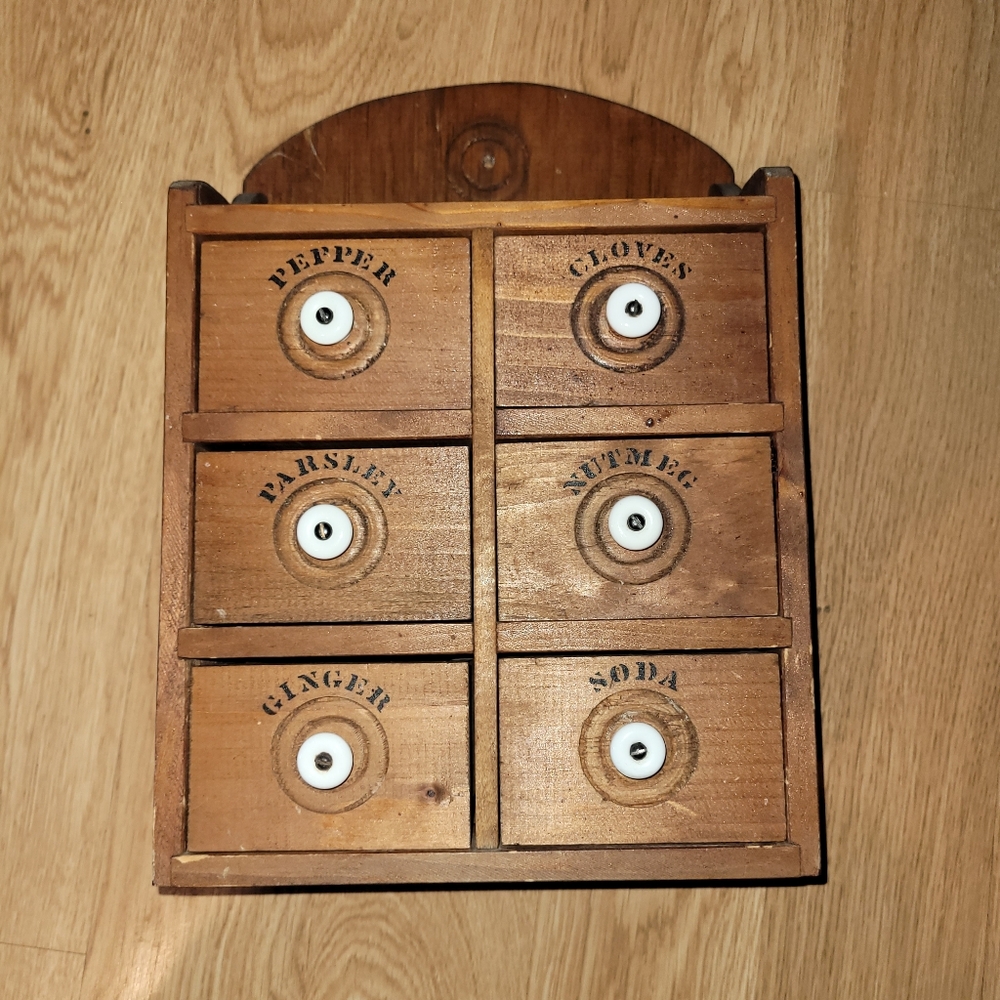 Vintage Wooden Spice Rack - Picture 8 of 8
